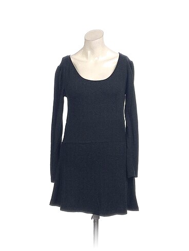 PreLoved Kısa Elbise %70 İndirimli.