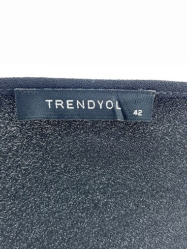 42 Beden siyah Renk Trendyol & Milla Tunik %70 İndirimli.