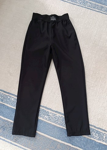 Kadın Siyah Kemerli Kumaş Pantolon