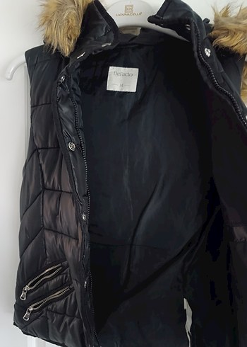 Siyah Kürklü Düğmeli Kadın Yelek - Görsel 2