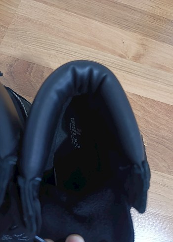 Siyah Bağcıklı Süet Bot - Görsel 3