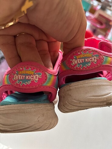 22 Beden Skechers sandalet