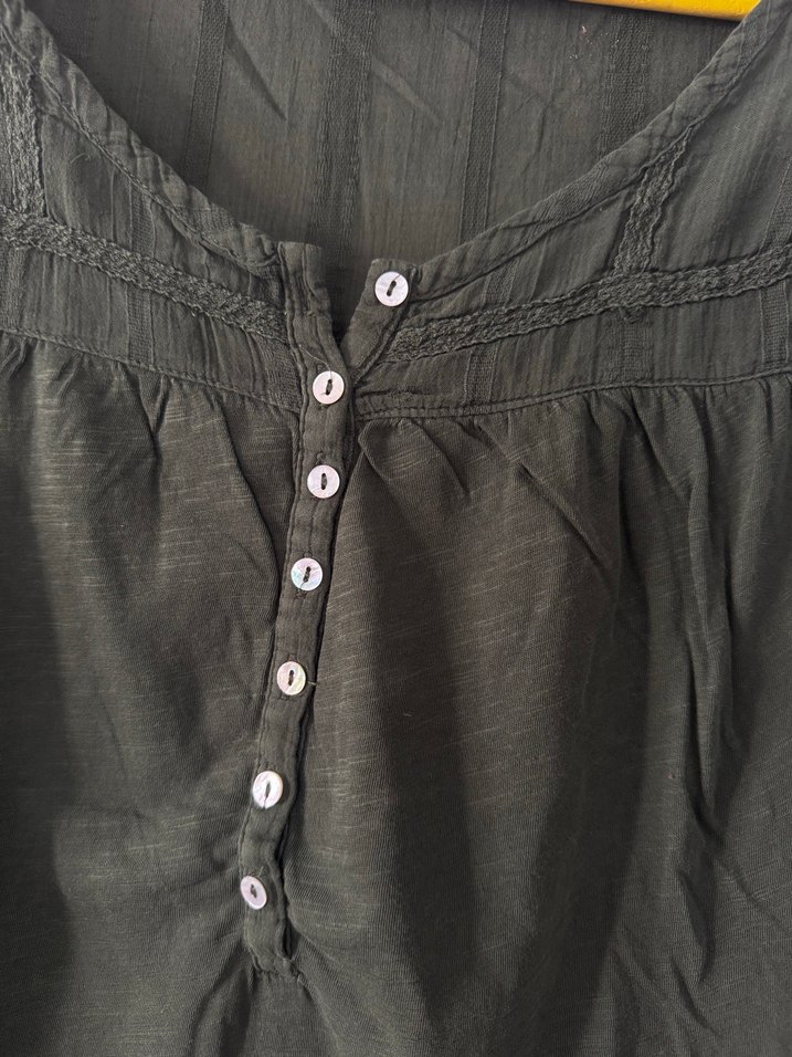 Düğmeli V Yaka Kadın Gömlek - Görsel 3