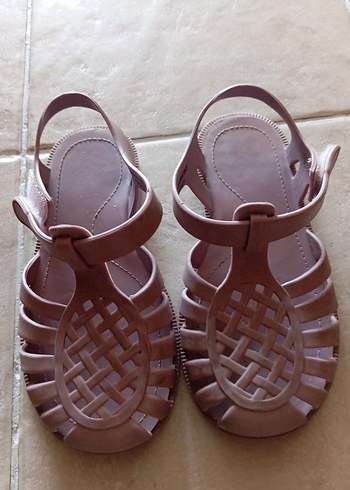 Kız Çocuk lila Tokalı Sandalet