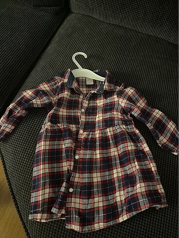 Mevsimlik düğmeli elbise H&m