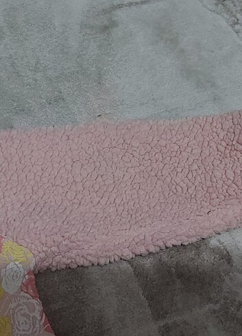 Diğer Kışlık takım 3 aylik bebekler içindir uygundur.hicbir sorunu yok
