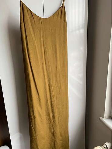 xs Beden Zara yırtmaçlı elbise