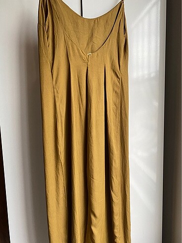 Zara Zara yırtmaçlı elbise