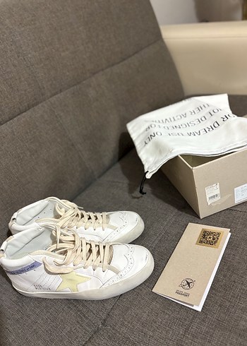 Golden Goose Deluxe Golden Goose Mid Star Beyaz Sarı Kadın Sneaker