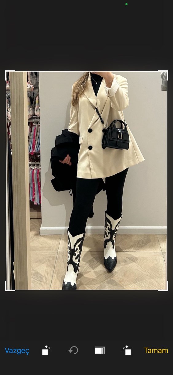 Kadın Beyaz Siyah Desenli Deri Kovboy Çizmesi - Görsel 2