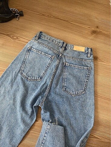 34 Beden mavi Renk Mango jean