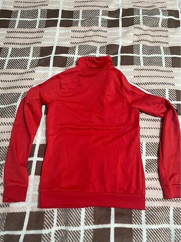 xs Beden kırmızı Renk Orj Adidas marka üst