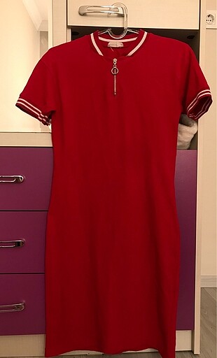 Kırmızı günlük elbise