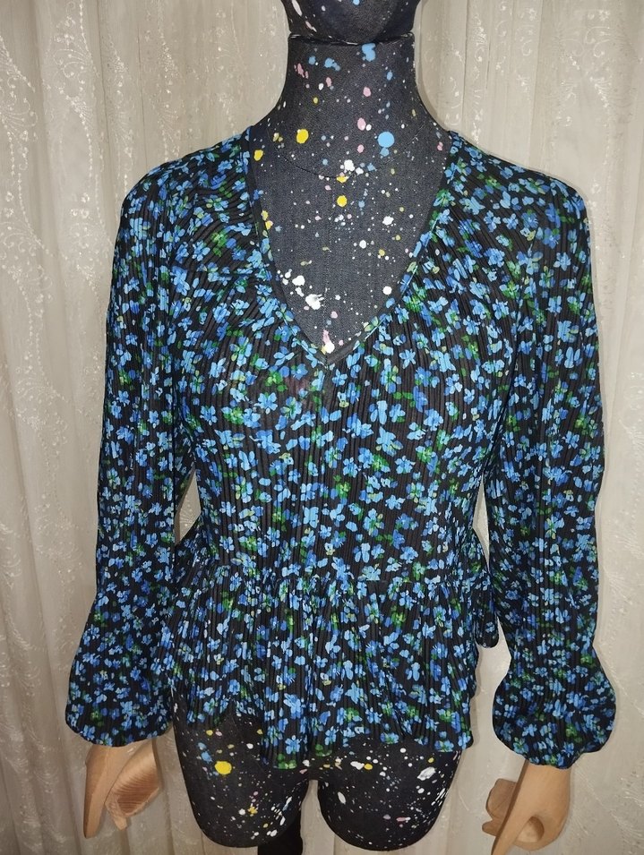 Mavi Pilili V Yakalı Uzun Kollu Bluz - Görsel 4