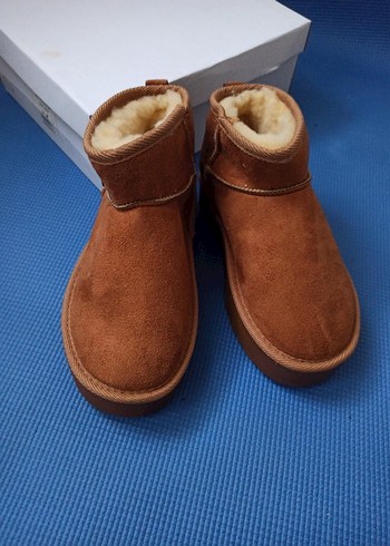 Ugg 37