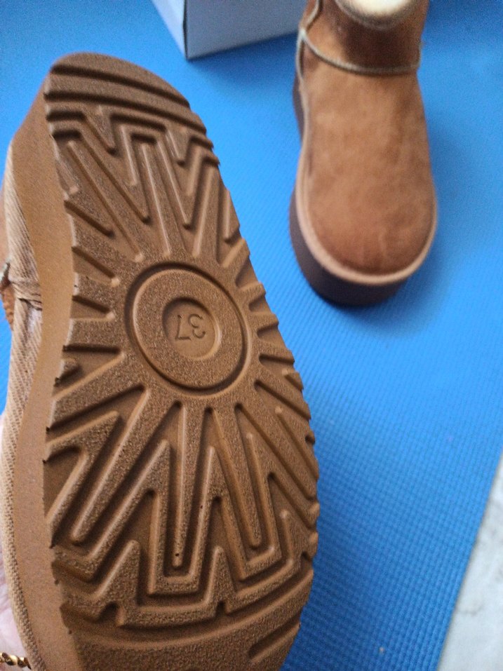 UGG hediye geldi Giyilmedi - Görsel 2