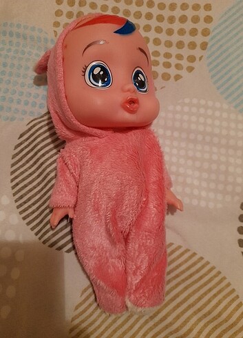  Beden Ağlayan bebek ve sesli bebel