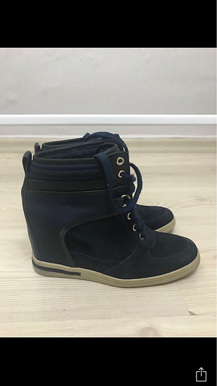 TOMMY HİLFİGER DOLGU TOPUK SPOR AYAKKABI