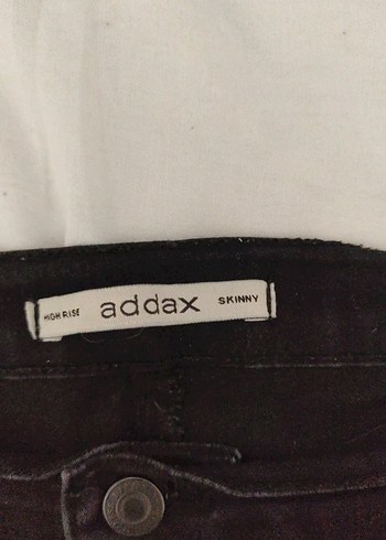 Addax Siyah Yırtmaçlı Dar Kesim Midi Kot Pantolon