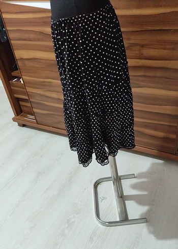m Beden Siyah Puantiyeli Fırfırlı Mini Etek