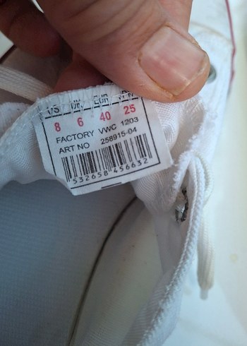 Converse Beyaz Minimalist Kadın Spor Ayakkabı