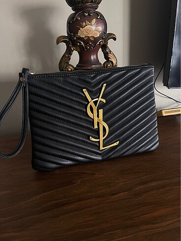 Yves Saint Laurent Yves laurent clutch el çantası