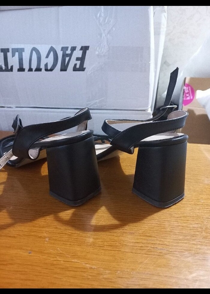 TOPUKLU AYAKKABI - Görsel 4