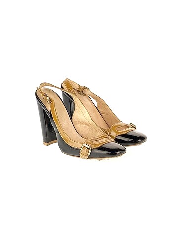 Derimod Derimod Stiletto %70 İndirimli.