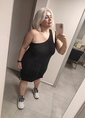 Siyah elbise 