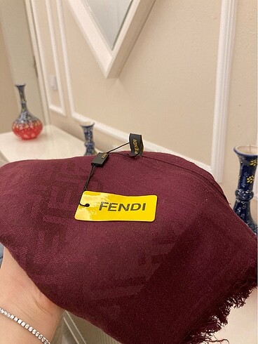 Fendi şal