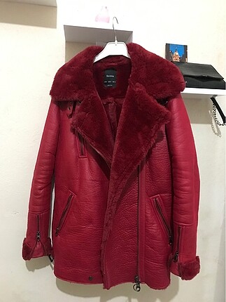 Kırmızı bershka kaban
