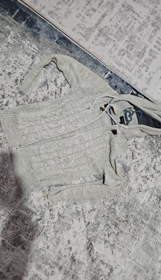 Gri Kapüşonlu Örgü Erkek Hırka - Görsel 2