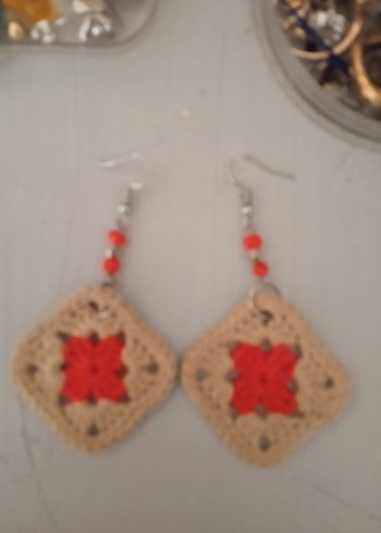 Accessorize Minimalist Altın Renkli Göz Figürlü Küpe