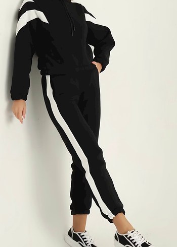 Siyah Beyaz Çizgili Kadın Eşofman Takımı - Görsel 2