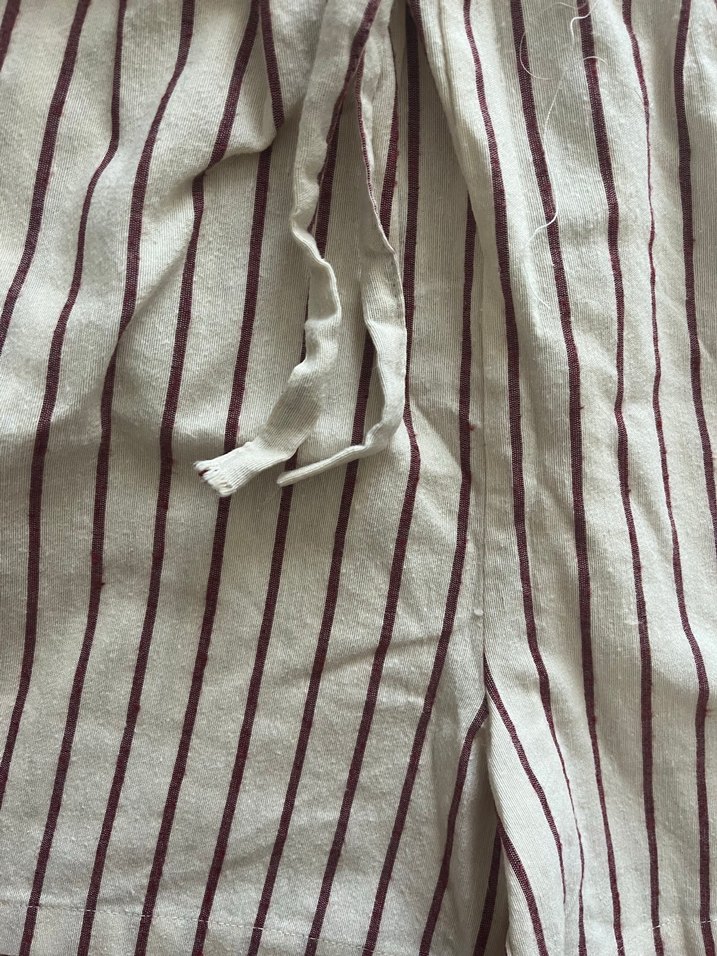 Bej Çizgili Mini Şort - Görsel 2