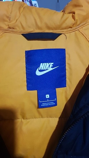 l Beden siyah Renk Nike Galatasaray Mont