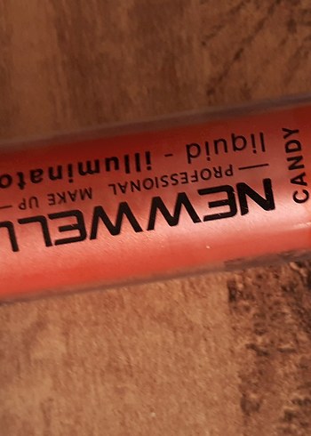 Beden Newwell Parlatıcı Likit aydınlatıcı Ruj far highlighter
