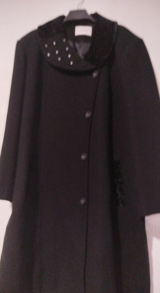 Düğmeli Siyah Uzun Kadın Kaban - Görsel 4