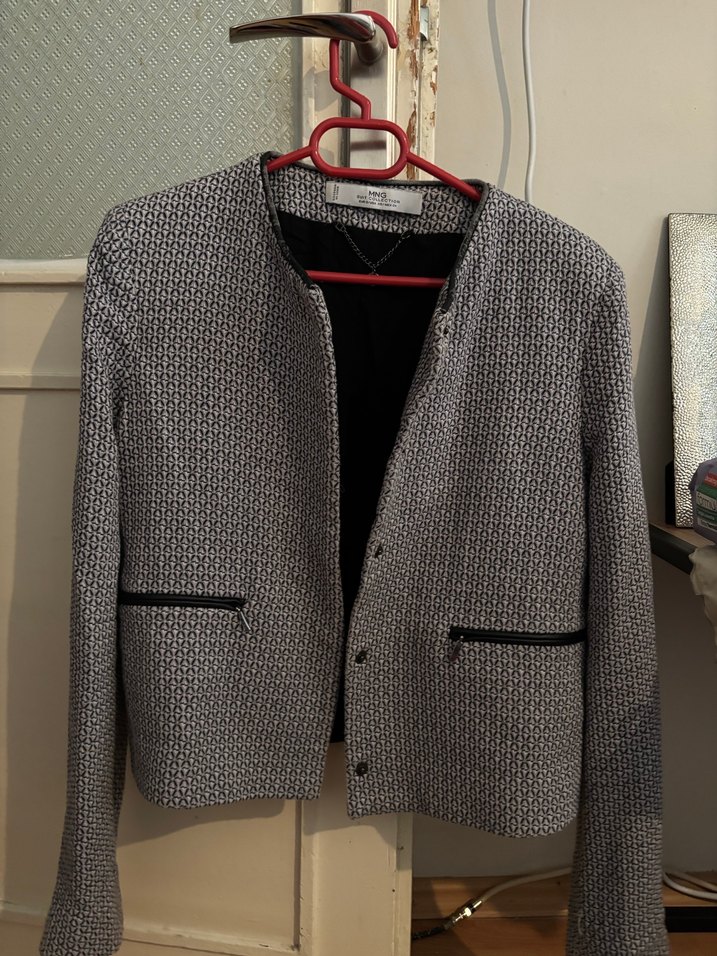 Düğmeli Gri Kısa Kadın Ceket - Görsel 3