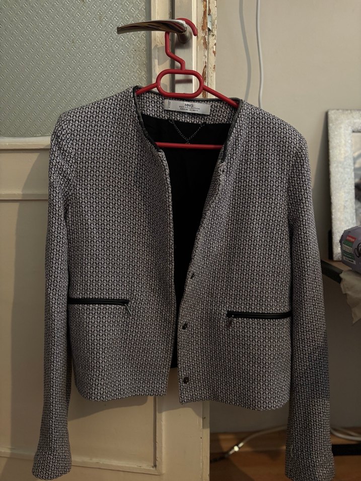 Düğmeli Gri Kısa Kadın Ceket - Görsel 4