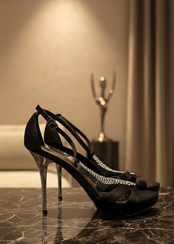 Siyah Parlak Yılan Desenli Stiletto Topuklu Kadın Ayakkabı - Görsel 2