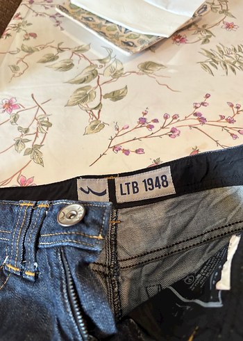 Düz Kesim Midi Kot Etek - Görsel 3