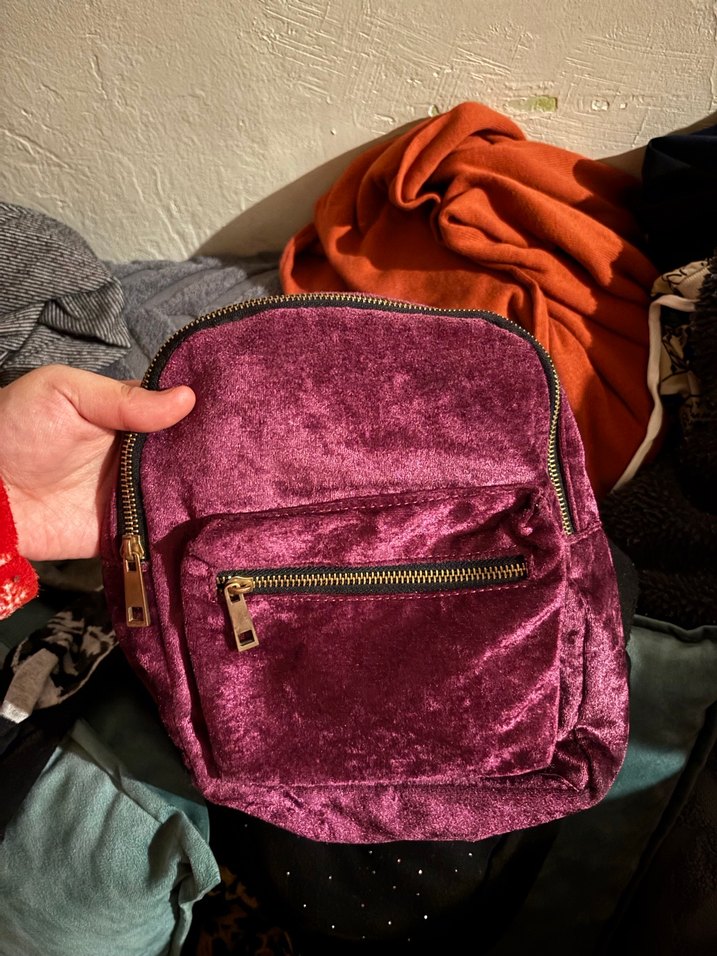 Bordo Kadın Süet Fermuarlı Sırt Çantası - Görsel 2