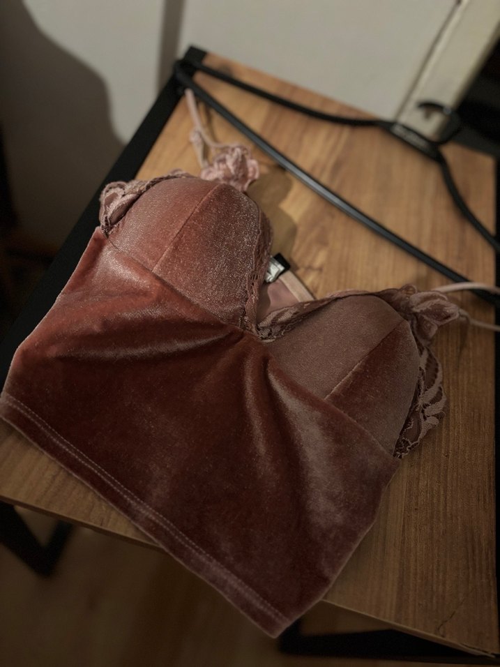 Penti Dantelli V Yakalı Kadın Bustiyer - Görsel 3