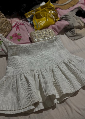 Zara Beyaz Fırfırlı Mini Etek