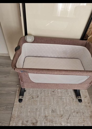 Beden Anne yanı beşiği e bebek