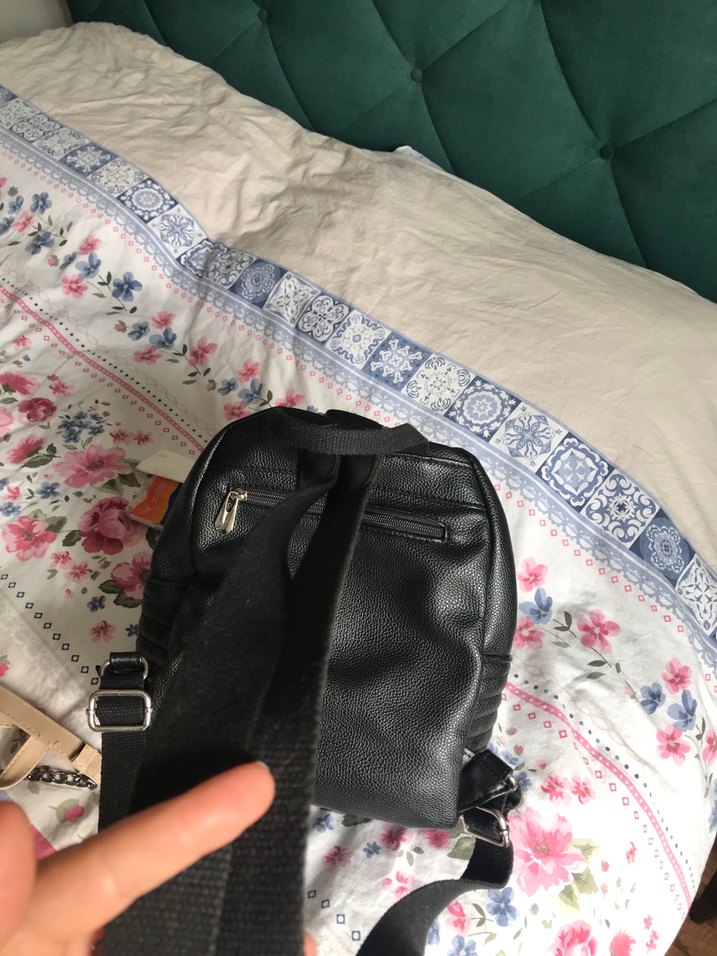 Siyah Deri Kemerli Kadın Sırt Çantası - Görsel 3