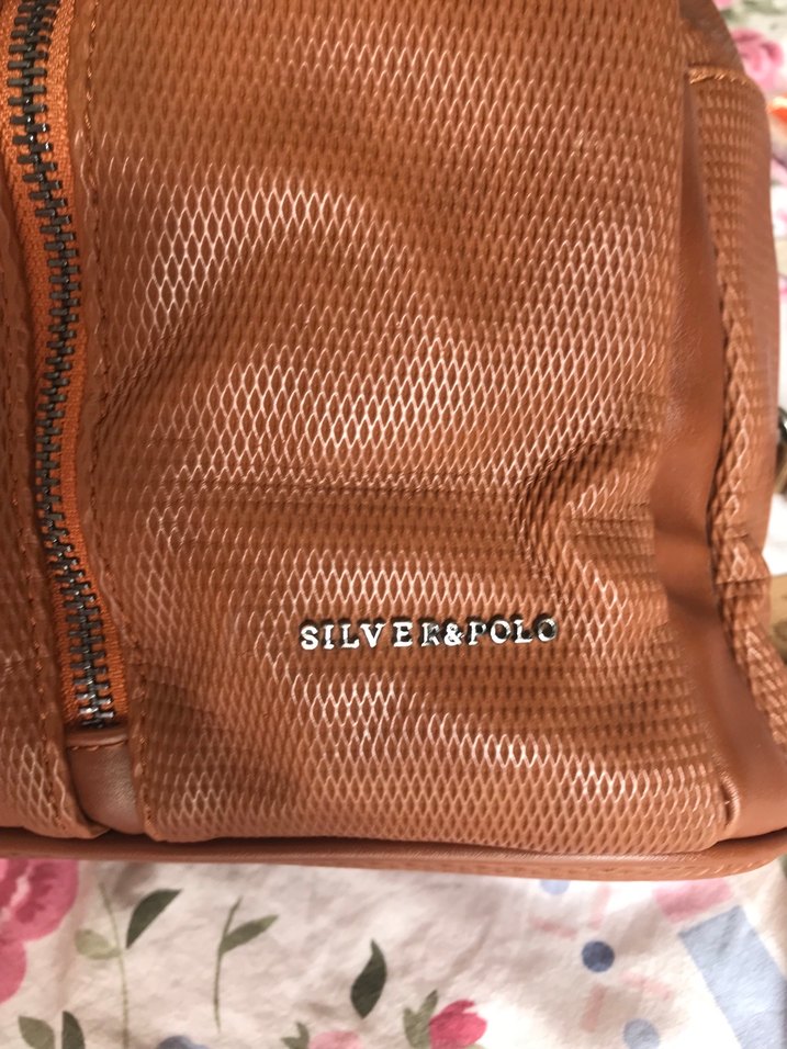 Şık sırt çantası - Görsel 2