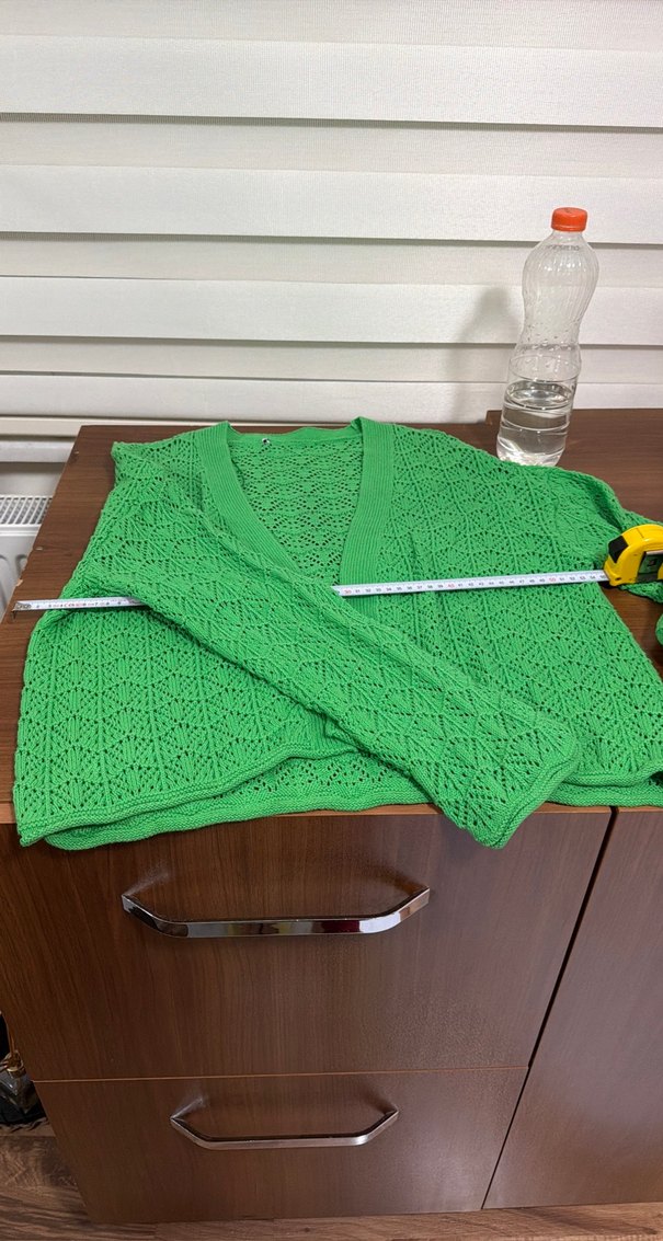 Yeşil V Yaka Örgü Hırka - Görsel 2