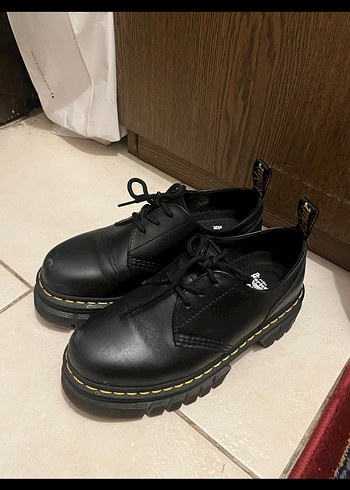 Dr. Martens ürünü